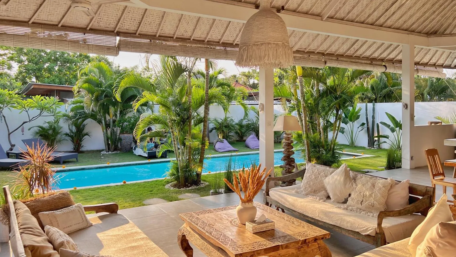 Villa Rocher - Modern 3 Bedroom Villa Batu Belig 3 Min Beach Seminyak  0*, Seminyak (Bali) Indonesia