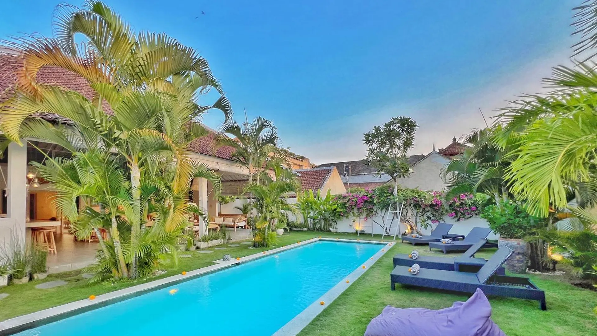 Villa Rocher - Modern 3 Bedroom Villa Batu Belig 3 Min Beach Seminyak   Seminyak (Bali)