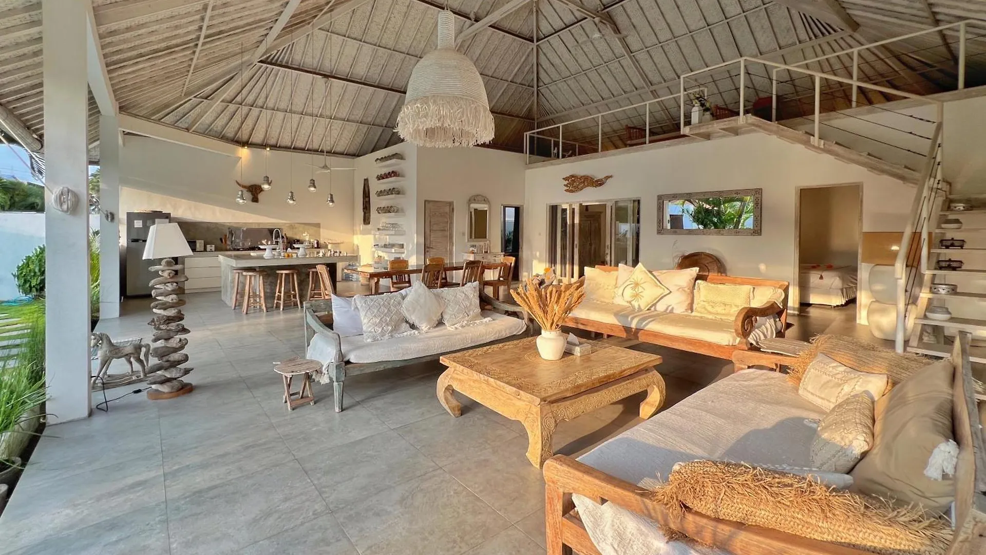 Villa Rocher - Modern 3 Bedroom Villa Batu Belig 3 Min Beach Seminyak  0*, Seminyak (Bali) Indonesia
