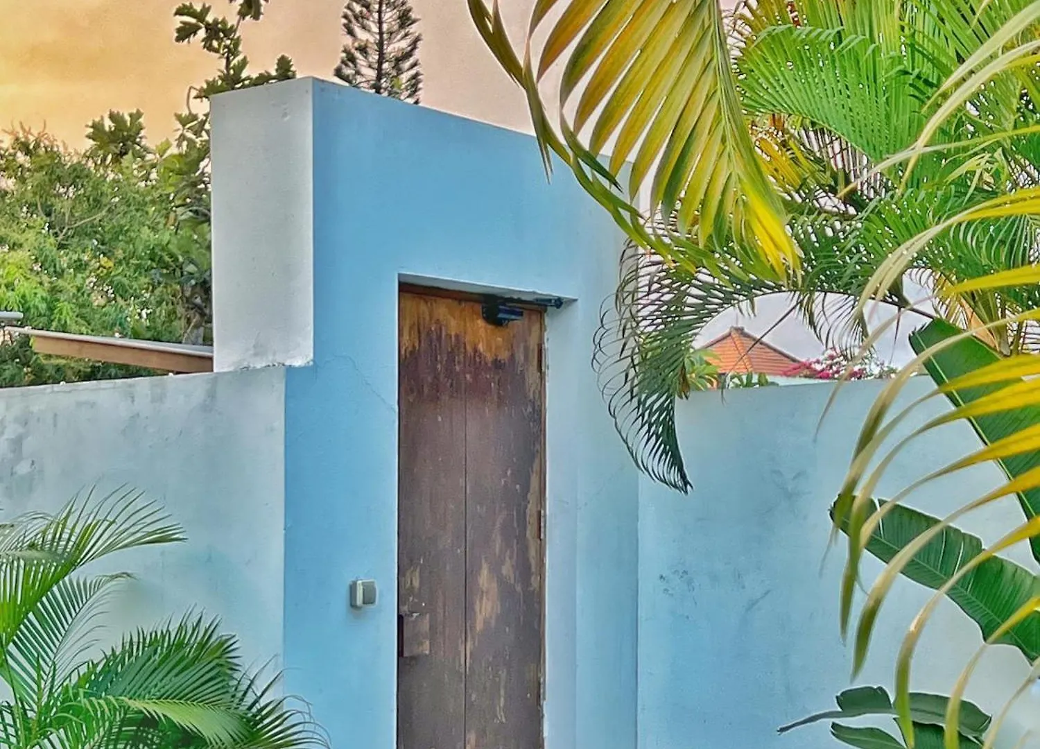 Villa Rocher - Modern 3 Bedroom Villa Batu Belig 3 Min Beach Seminyak  0*, Seminyak (Bali)